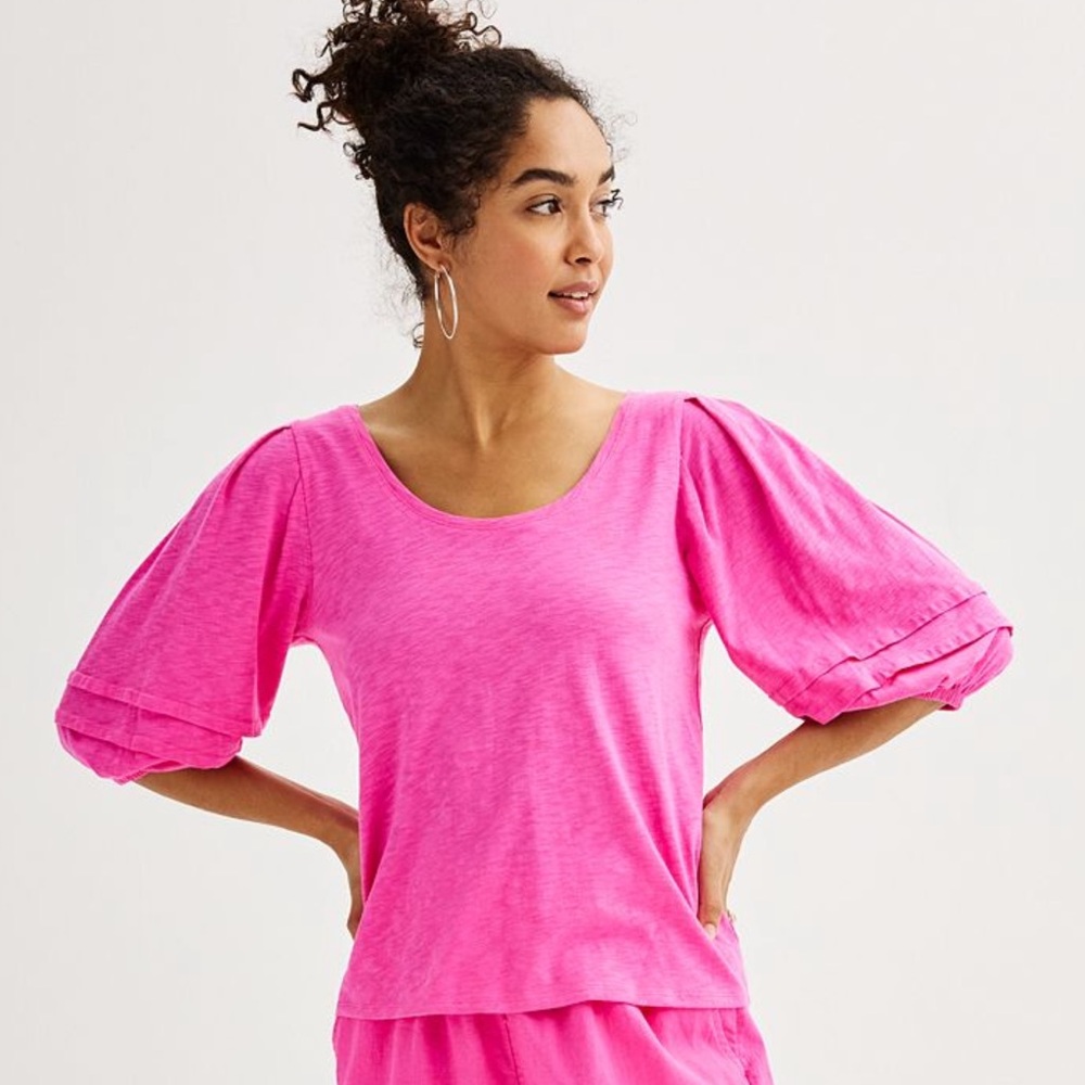 NWT Sonoma pink theme pintuck sleeve femme tee size XS